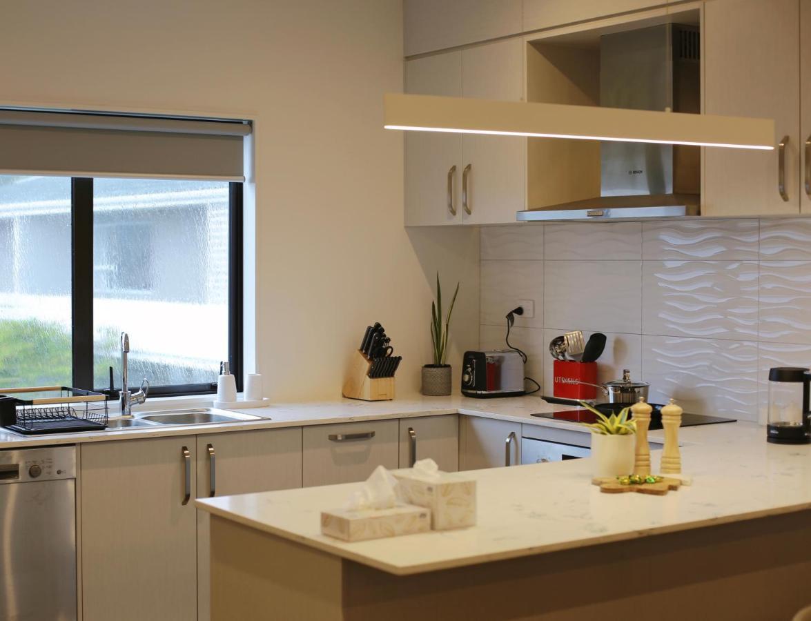 Cheerful 3-Bedroom Townhouse Close To The City オークランド エクステリア 写真