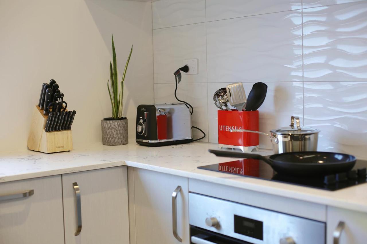 Cheerful 3-Bedroom Townhouse Close To The City オークランド エクステリア 写真