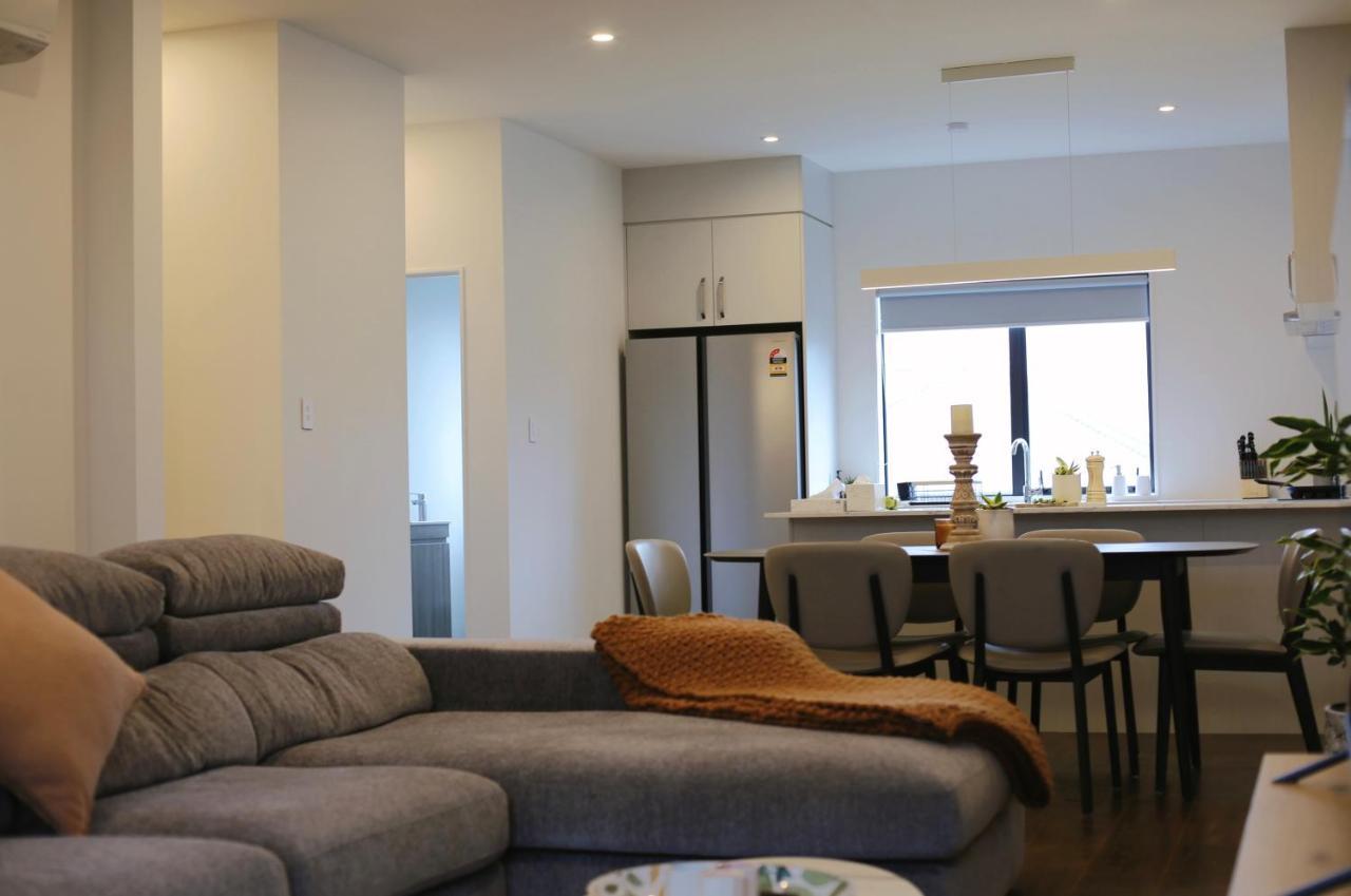 Cheerful 3-Bedroom Townhouse Close To The City オークランド エクステリア 写真